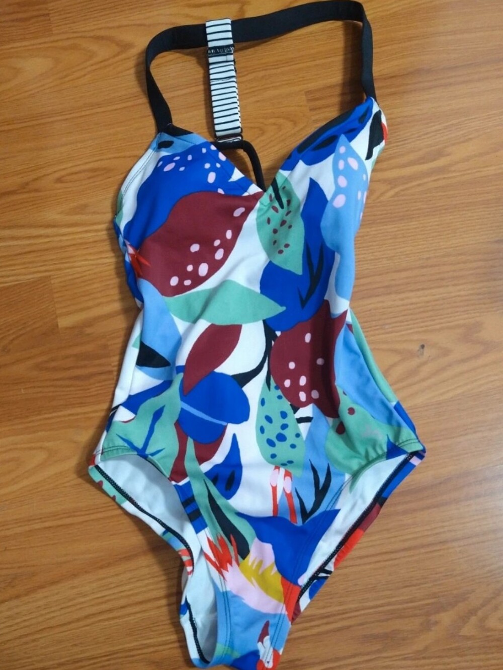JoyLab Size XS Blue Multicolor Abstract One-Piece Swimsuit